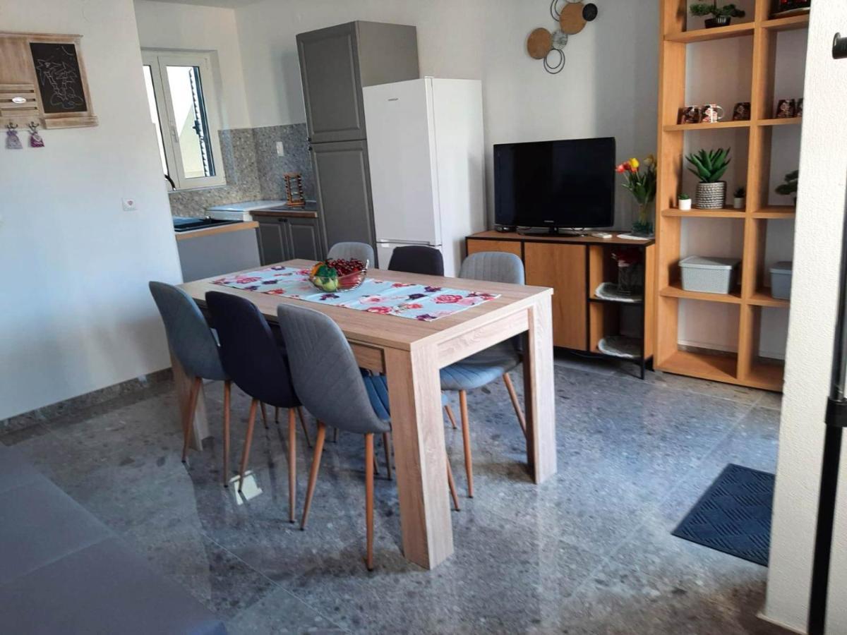 Apartamento Ema Brela Exterior foto